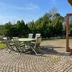 Сasa de vacaciones Octagonal Thatched Forest House Near Herning