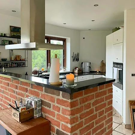 Octagonal Thatched Forest House Near Herning Сasa de vacaciones Videbæk