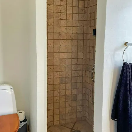 Сasa de vacaciones Octagonal Thatched Forest House Near Herning *